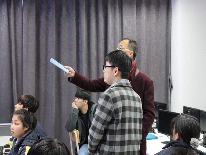 钟校长莅临指导!